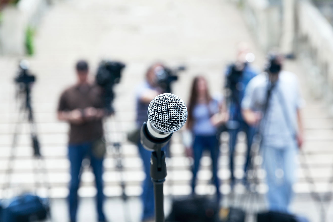 media-background-reporters